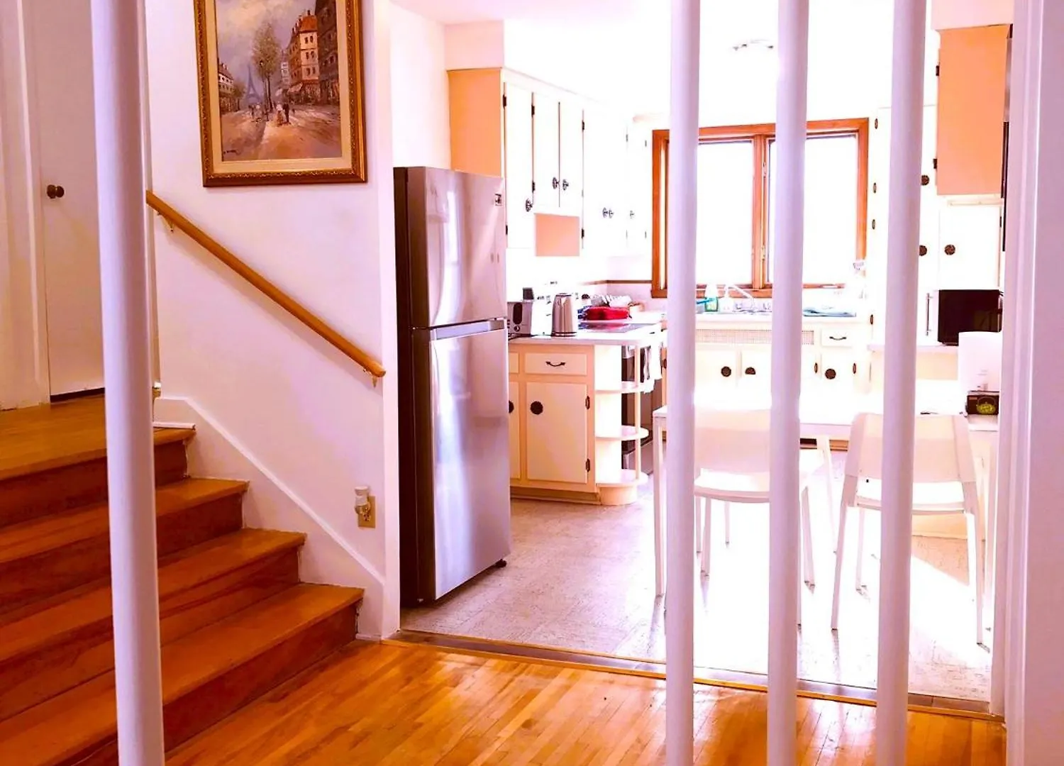 Séjour chez l'habitant Big Private Room Midmontreal Next To Station Metro - Parking Free Canada